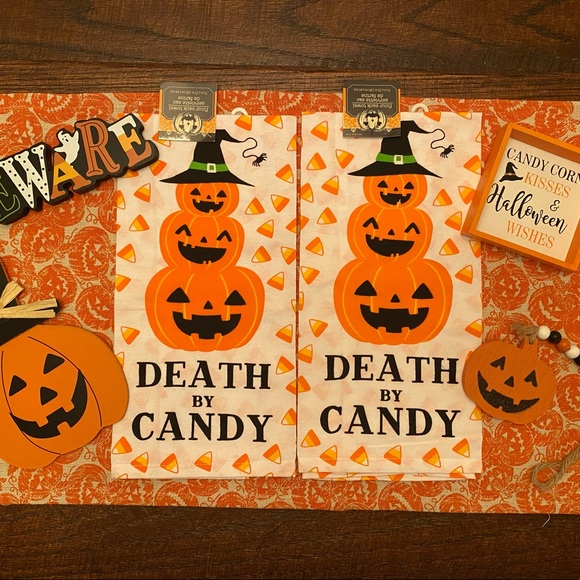 Halloween Jack O Lantern Towels, Jack O Lantern Tier Tray Decor & Wall Decor - Picture 2 of 16